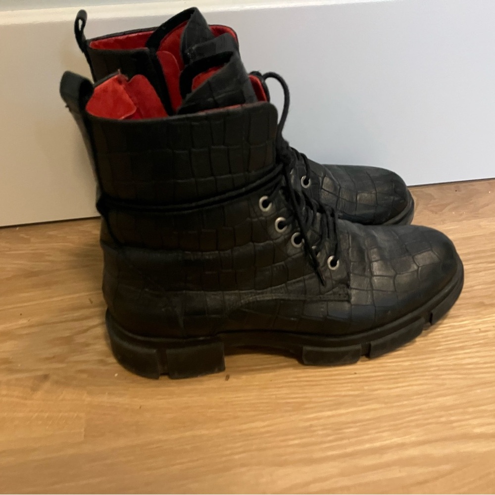 Saint and Sofia Black Snakeskin Women’s Boots